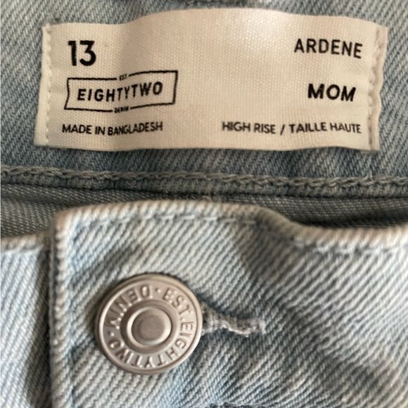 🌙3 FOR $20 
High rise Mom short -13 - Picture 3 of 4